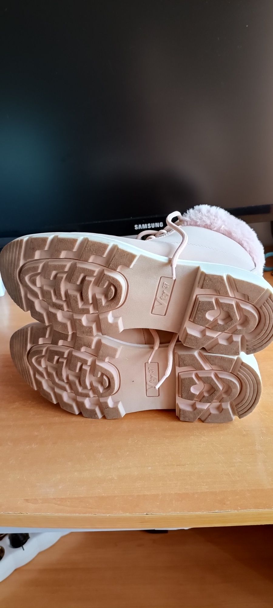 Botas criança usadas 2 ou 3 vezes