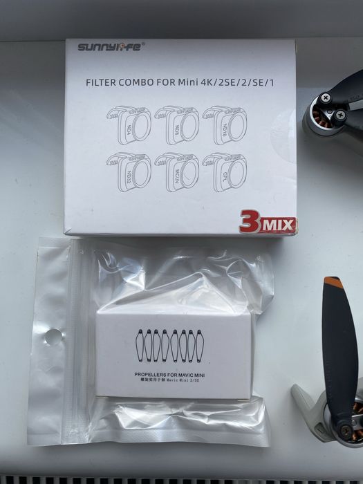 Дрон DJI Mini 2 SE Combo