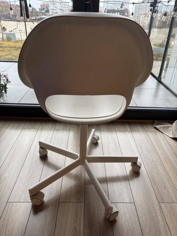 Krzesło obrotowe Ikea LOBERGET / MALSKÄR