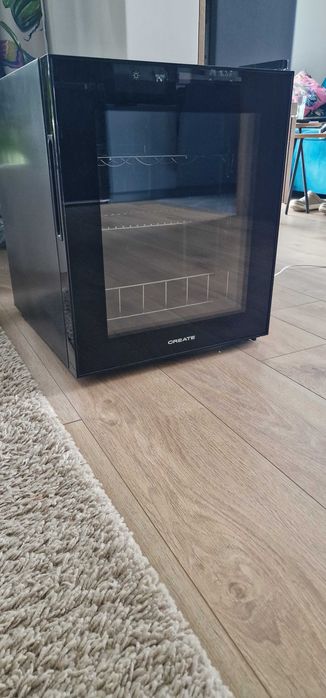 Elektryczna lodówka do wina WINECOOLER WOOD L15- uszkodzona