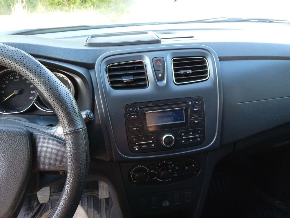 Renault Logan 2013 року