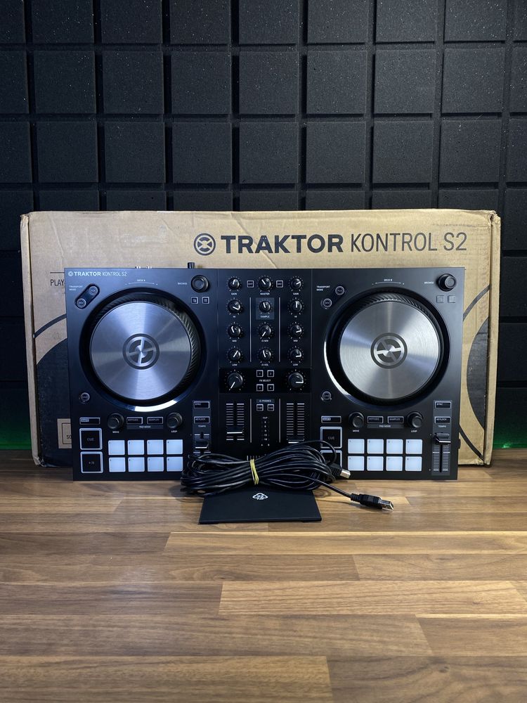 Native Instruments Traktor Kontrol S2 MK3