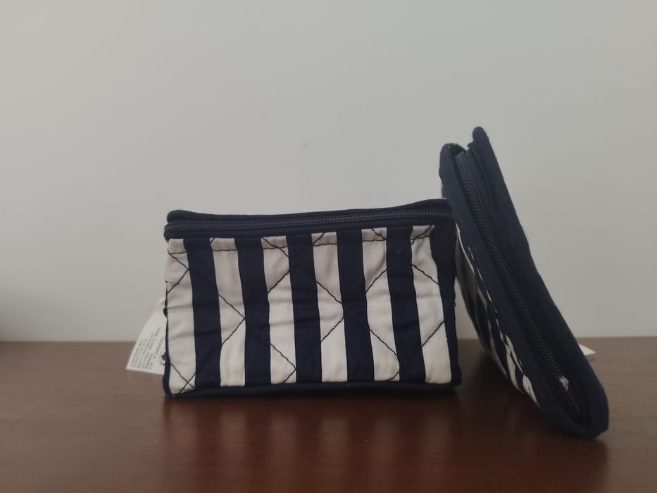 Conjunto de duas bolsas para cosméticos