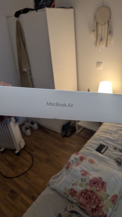 MacBook Air M2 8gb 256 RAM com capa escura