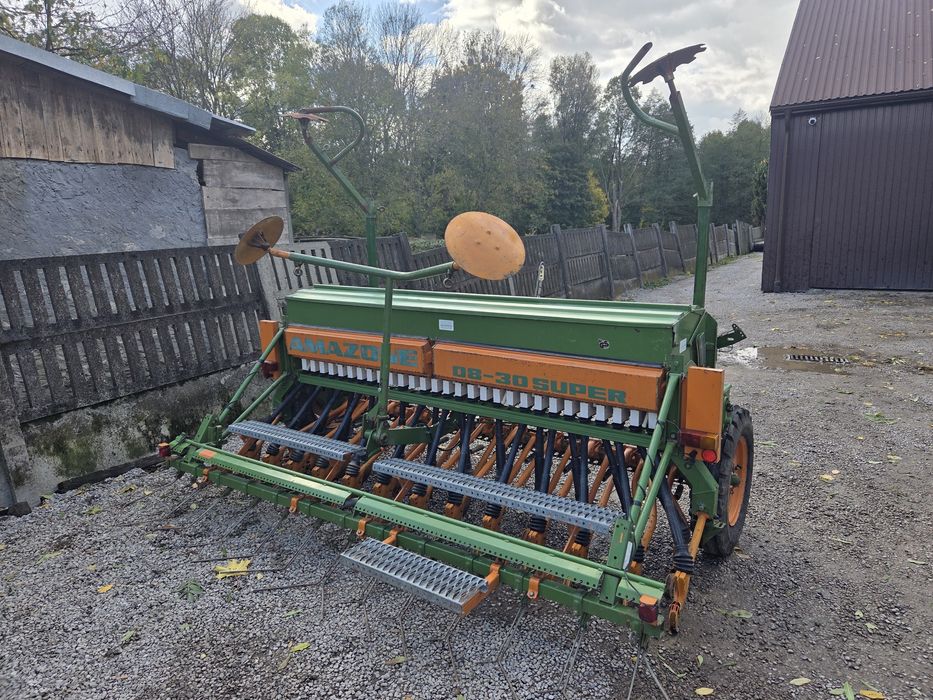 Siewnik zbożowy Amazone D8 SUPER 3m