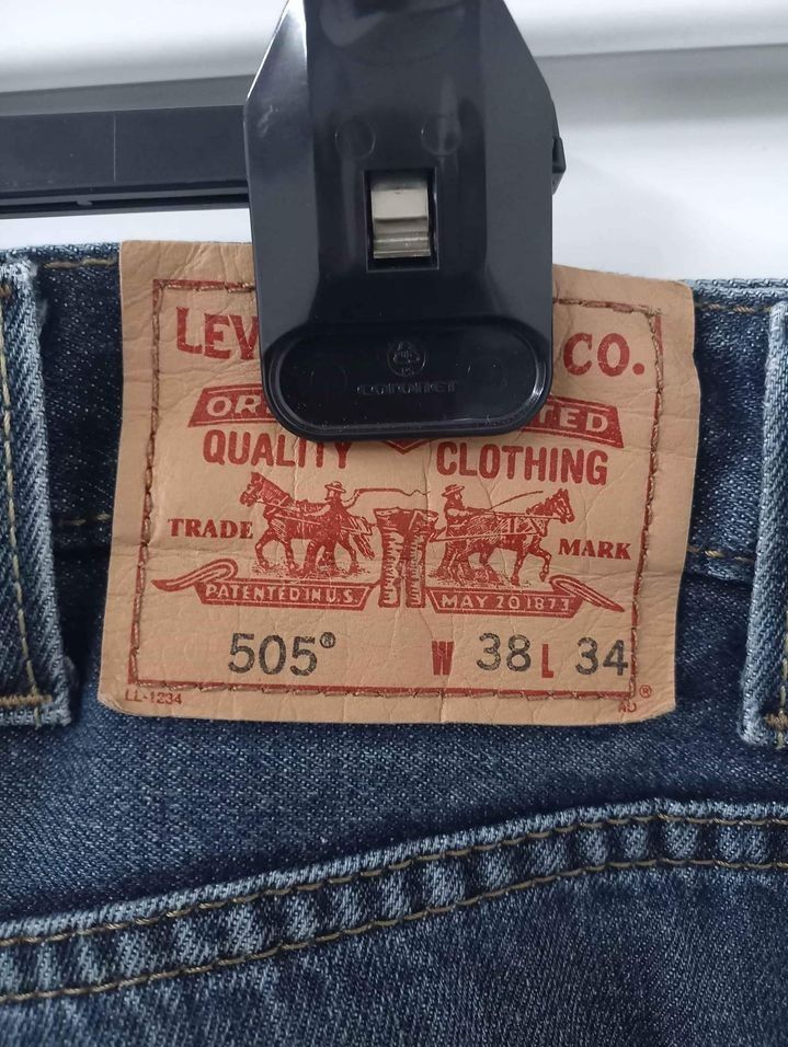 Calças de ganga homem LEVIS tamanho 48