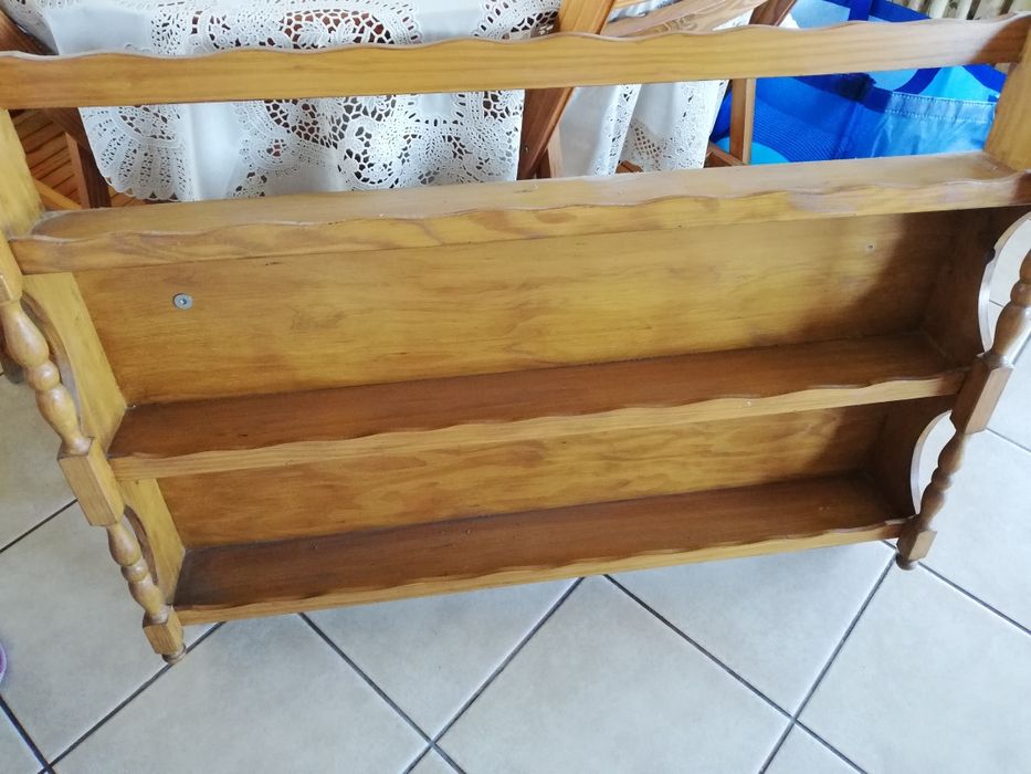 Prateleira suspensa