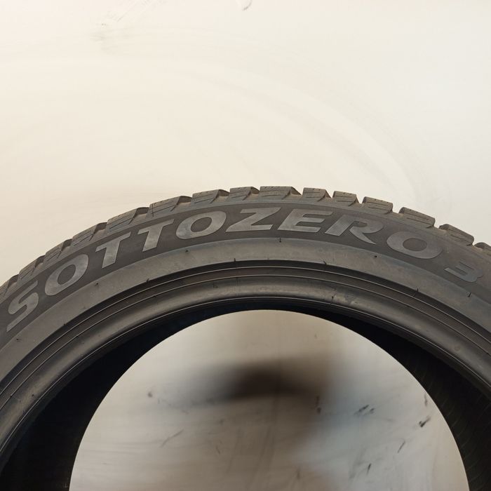 235/45R18 Pirelli Sottozero 3