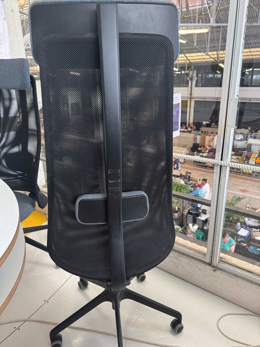 2 Ergonomic Office Chairs – Great Condition (Lisbon)