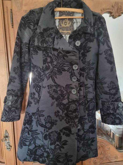 Vendo casaco Desigual, 36, preto
