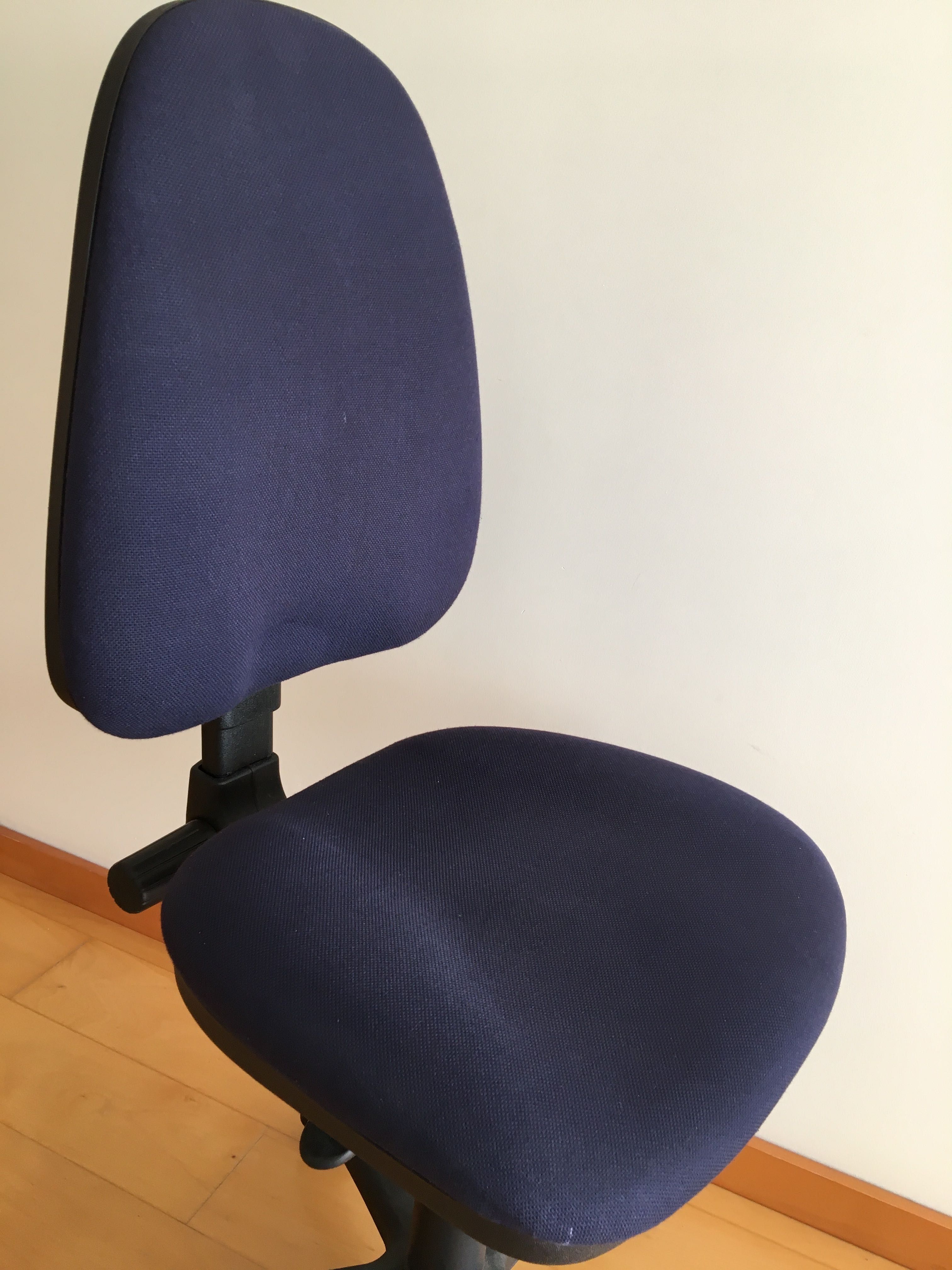 Cadeira Escritório em Azul