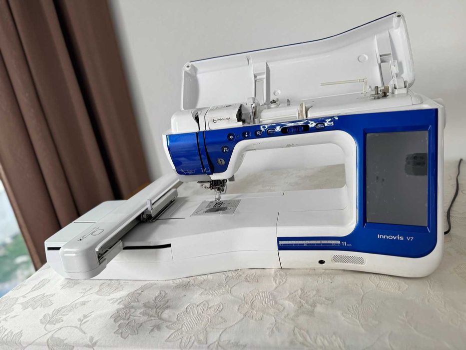 Вишивальна -швейна машинка