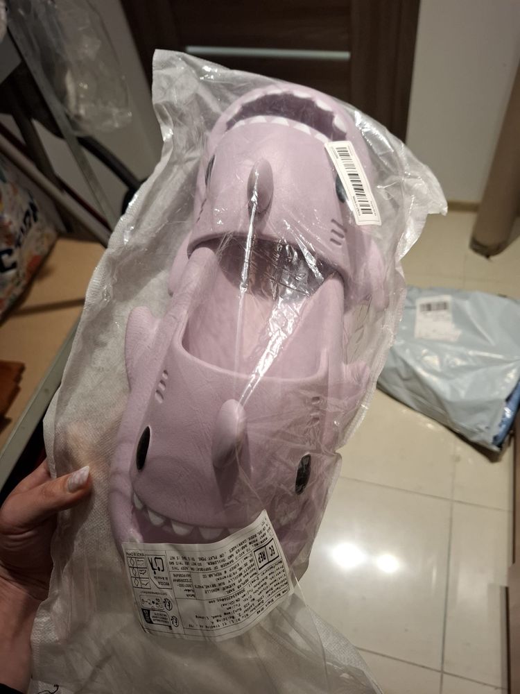 Klapki na basen 40 41 shark slippers rekin rekinki lilac liliowe