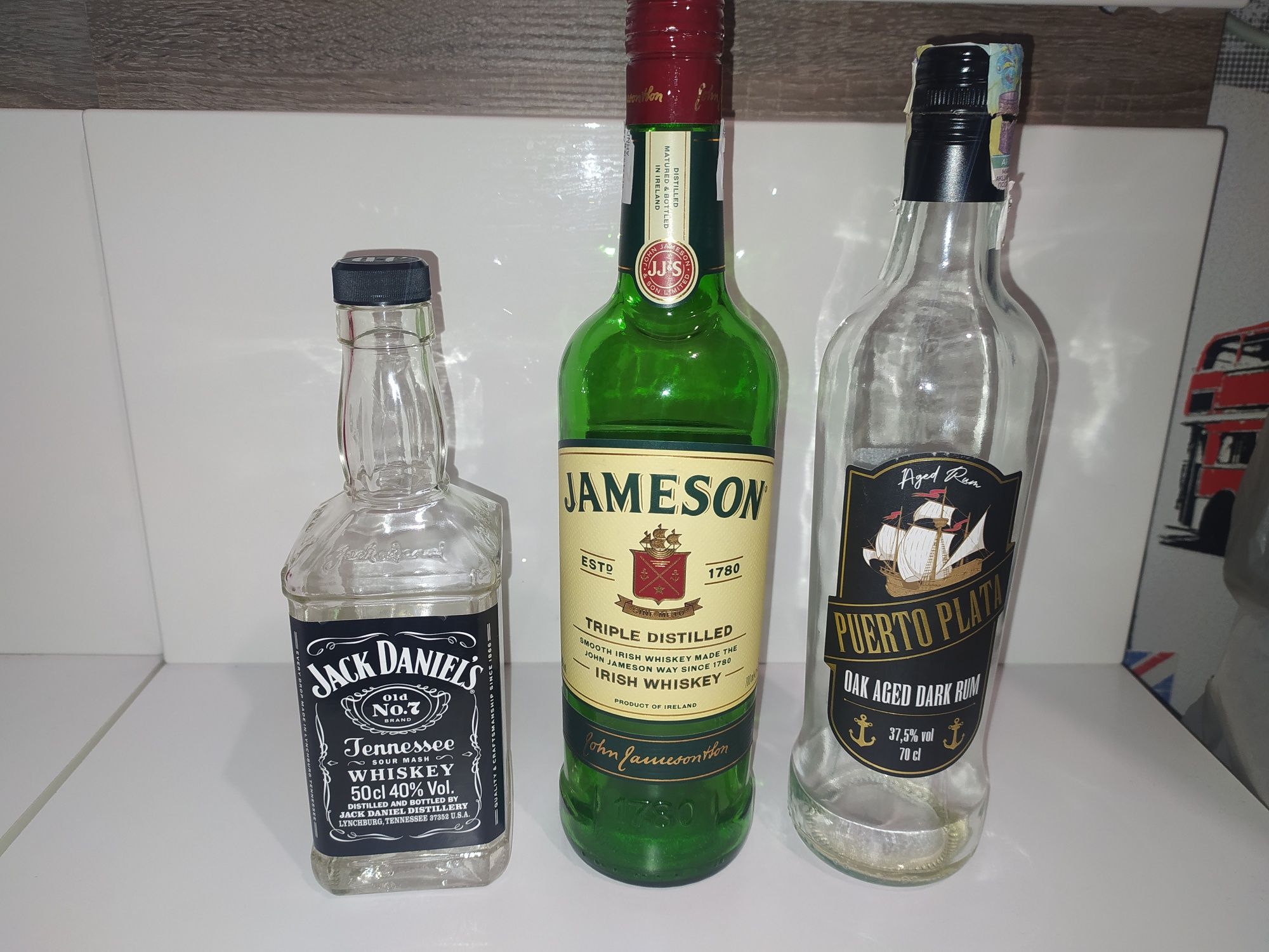 Пустые бутылки Jack Daniels,Jameson,Puerto Plata
