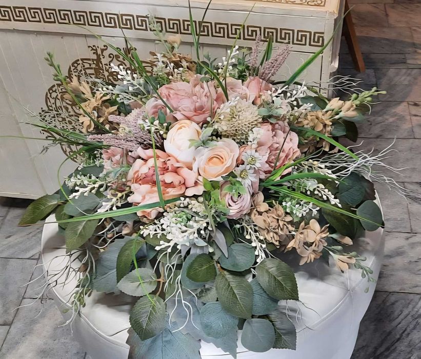 Kompozycja kwiatowa wiązanka duża kwiaty sztuczne bukiet dom cmentarz