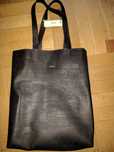 Torba z kory drzewa SHOPPER VEGAN BLACKISSIMO marki SKINISSIMO 260 zł