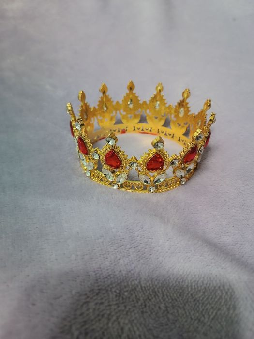 Корона на торт Нова.