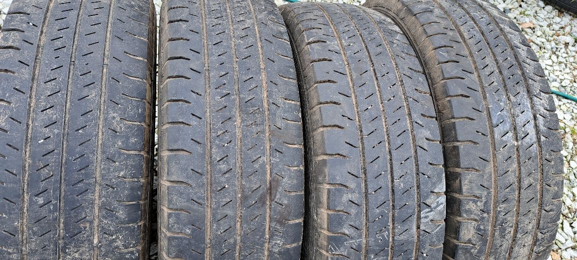 opony  225/75/16C  do busa   Falken
