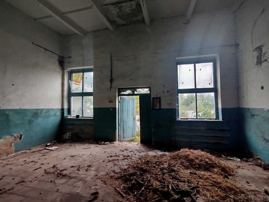 Будівля з усіма комунікаціями, площею 846,3 кв.м, Хмельницька обл.