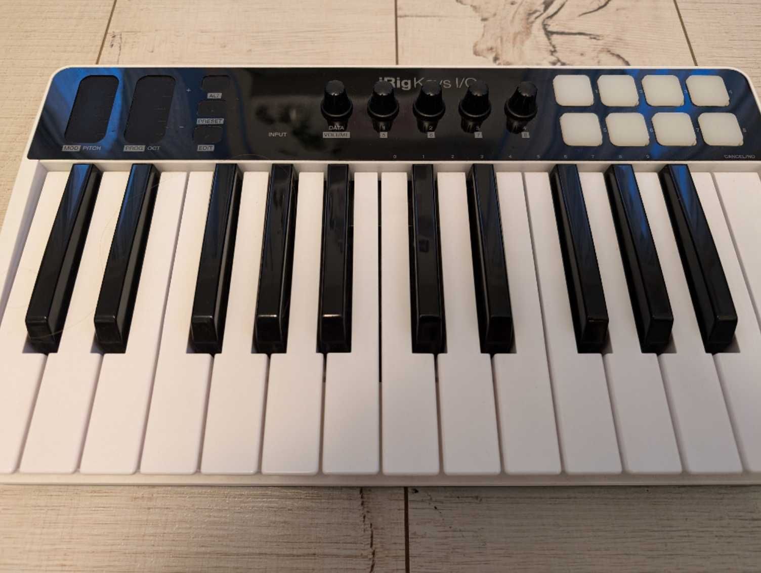 IK iRig Keys I/O 25 - Klawiatura sterująca z interface audio