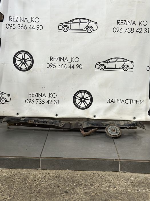 Встановлювальна панель,телевізор Kia Sorento 2.5 CRDI 2002-2010 р.