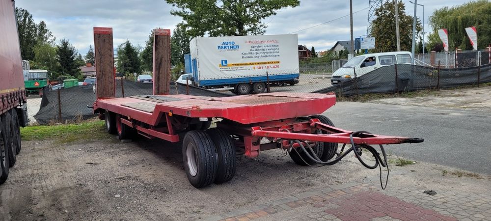 Przyczepa niskopodwozie