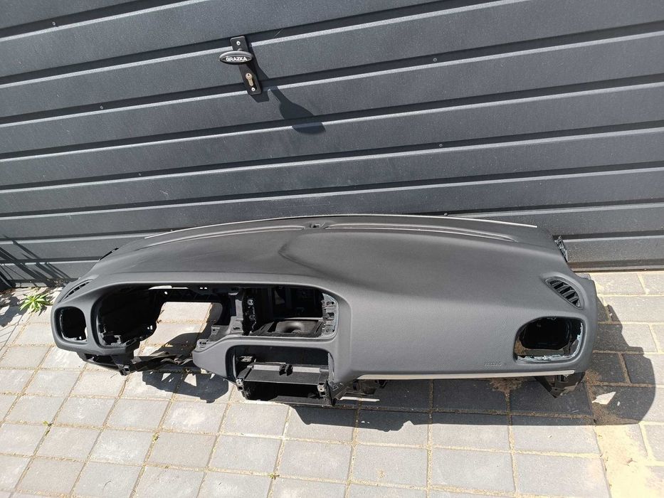 deska konsola kokpit AUDI A1 8X regeneracja