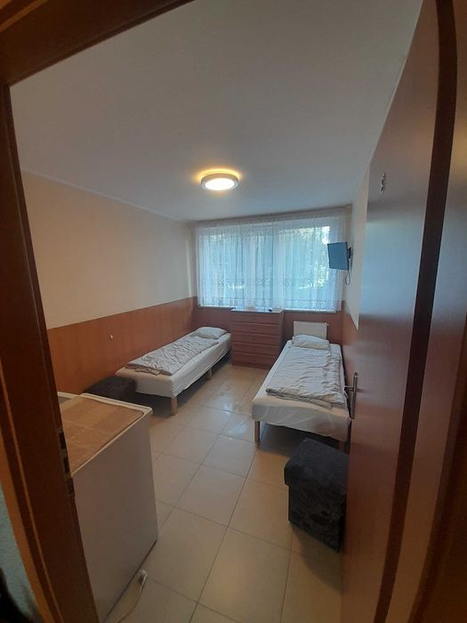 NOCLEGI DLA FIRM I TURYSTÓW wynajmę mieszkania, pokoje