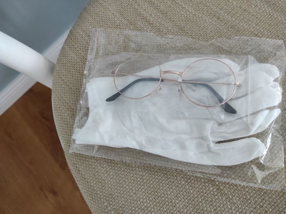 Okulary i rękawiczki św. Mikołaja