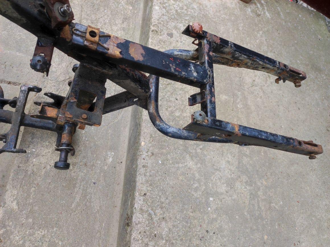 Rama wsk 125 stopki centralne / 7.0010