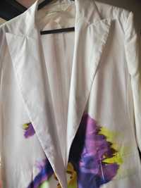 Blazer branco com pintura colorida