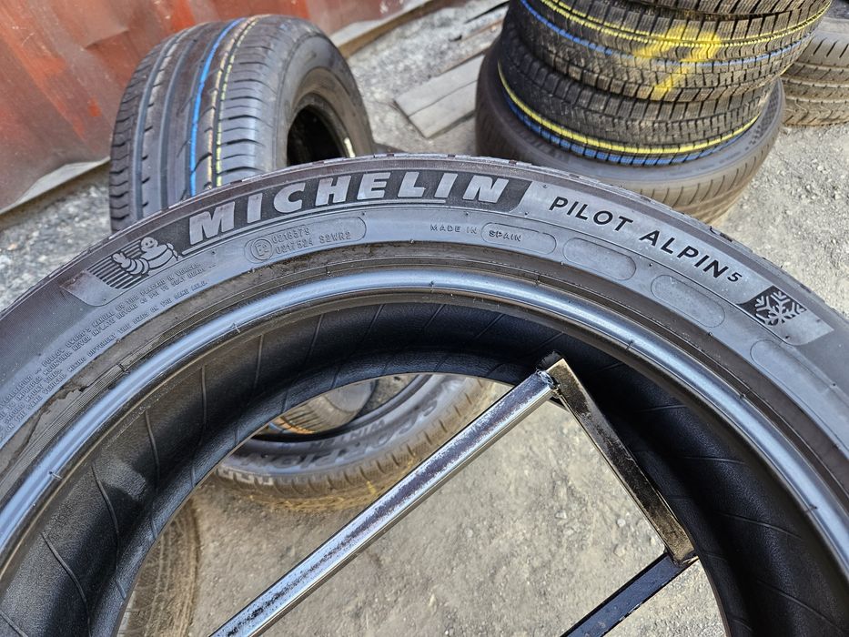 Шины БУ 225 50 R 18 Michelin pilot alpin 5 комплект зима