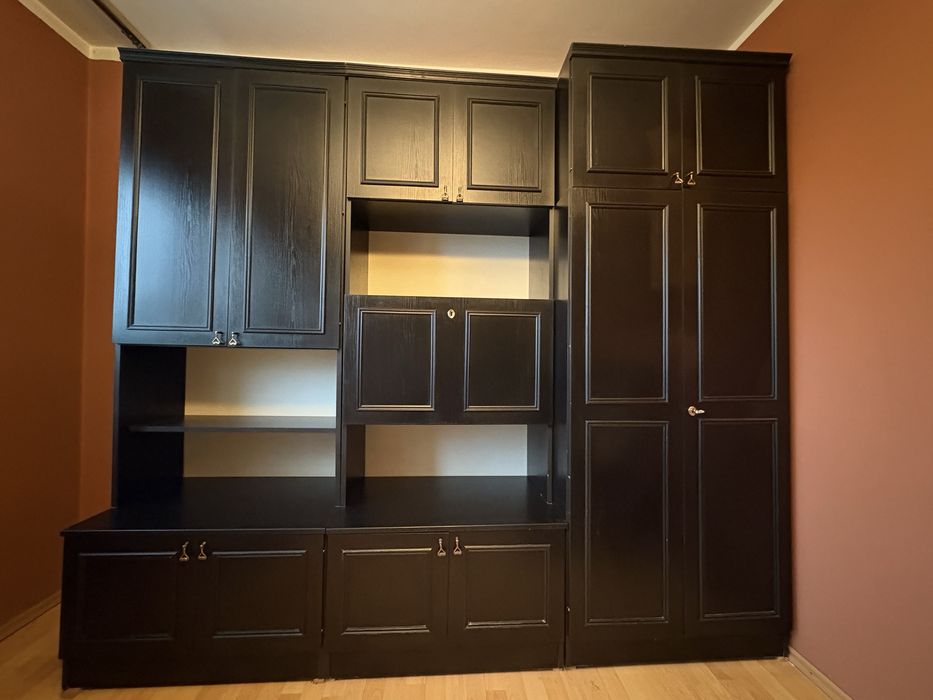 Czarna meblościanka