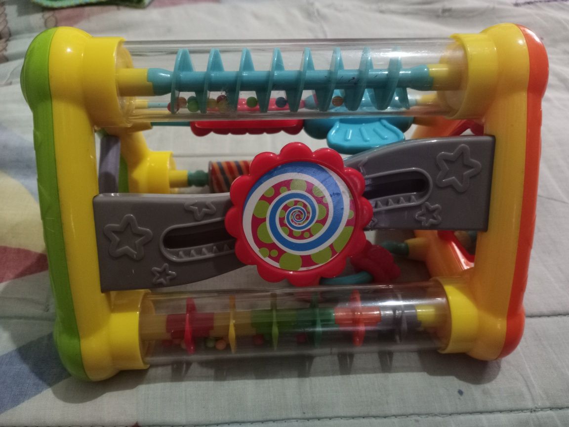 Brinquedo bebê interação