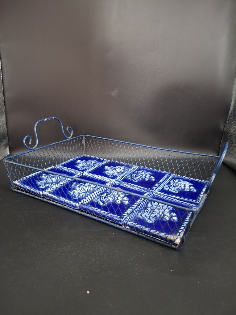 Taca z ceramicznymi płytkami NR10
