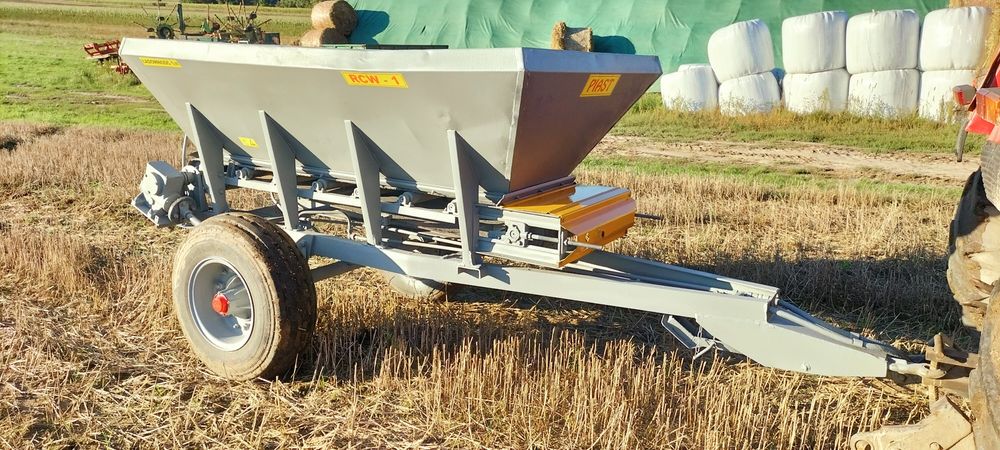 Rozsiewacz wapna RCW 1  nawozów RCW 1