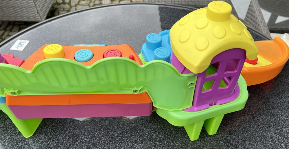 Fisher-price zamek multimedialny dla najmłodszych