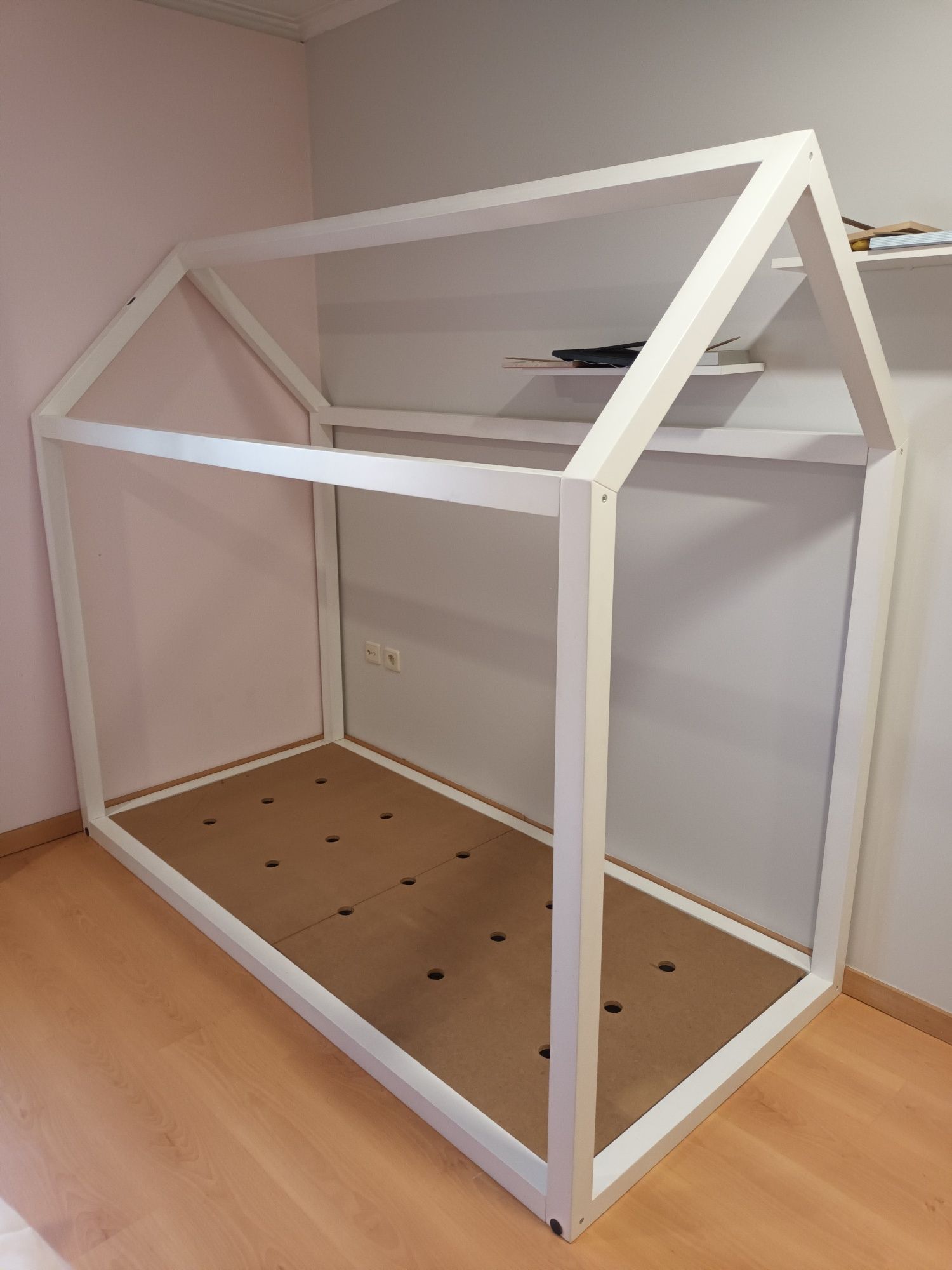 Cama de criança montessori