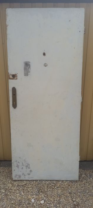 Drzwi budowlane lewe