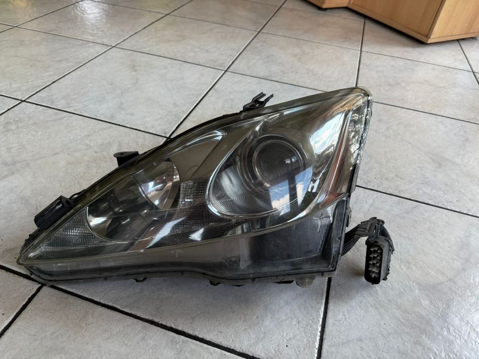 Lexus IS250, IS350, IS220d lampy przód komplet, Europa, Polska