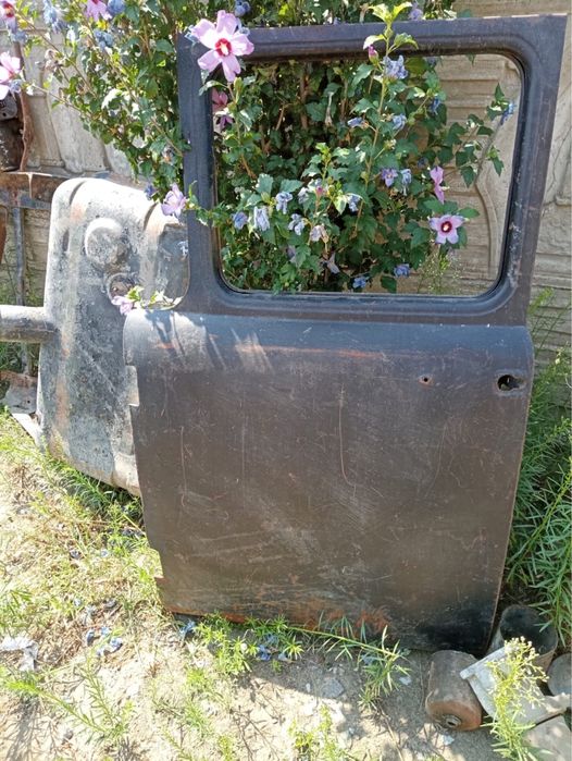 Щиток Зил 130 дверь