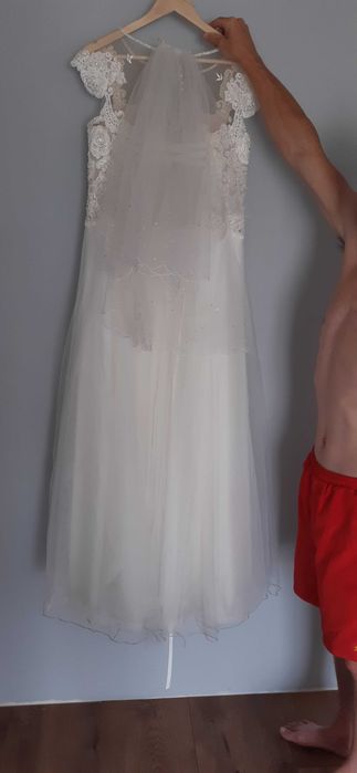 Suknia ślubna zakupiona w kwietniu 2023 rozmiar od M-XL