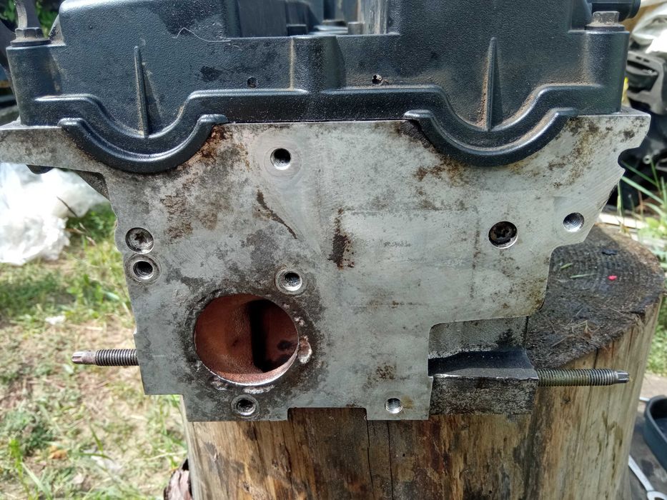 ГБЦ головка блока XS7G-6090-BB двигуна 1.8i бензин Zetec E 16v