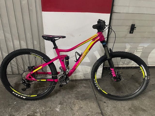 Bicicleta btt suspençao total Mérida