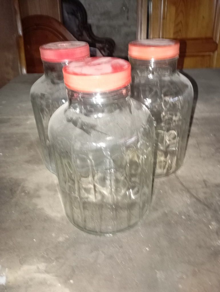 Vendo estes farcos muitos bonitos bom estado