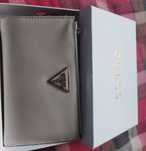 Carteira de senhora Guess
