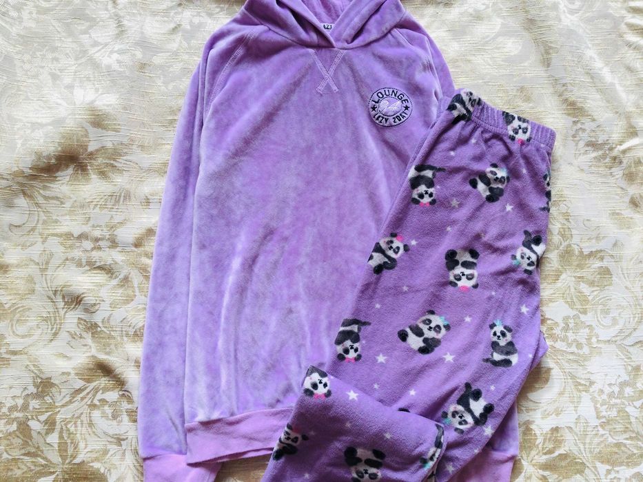 9-10 років Dunnes велюрова піжама з Пандами і Міні Маус. тепла