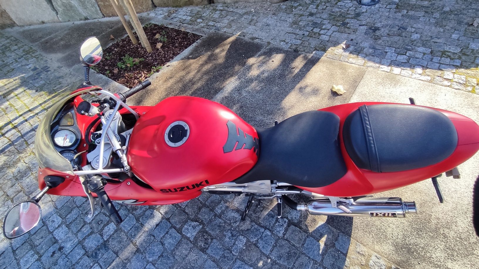 Moto Suzuki TL 1000 S
