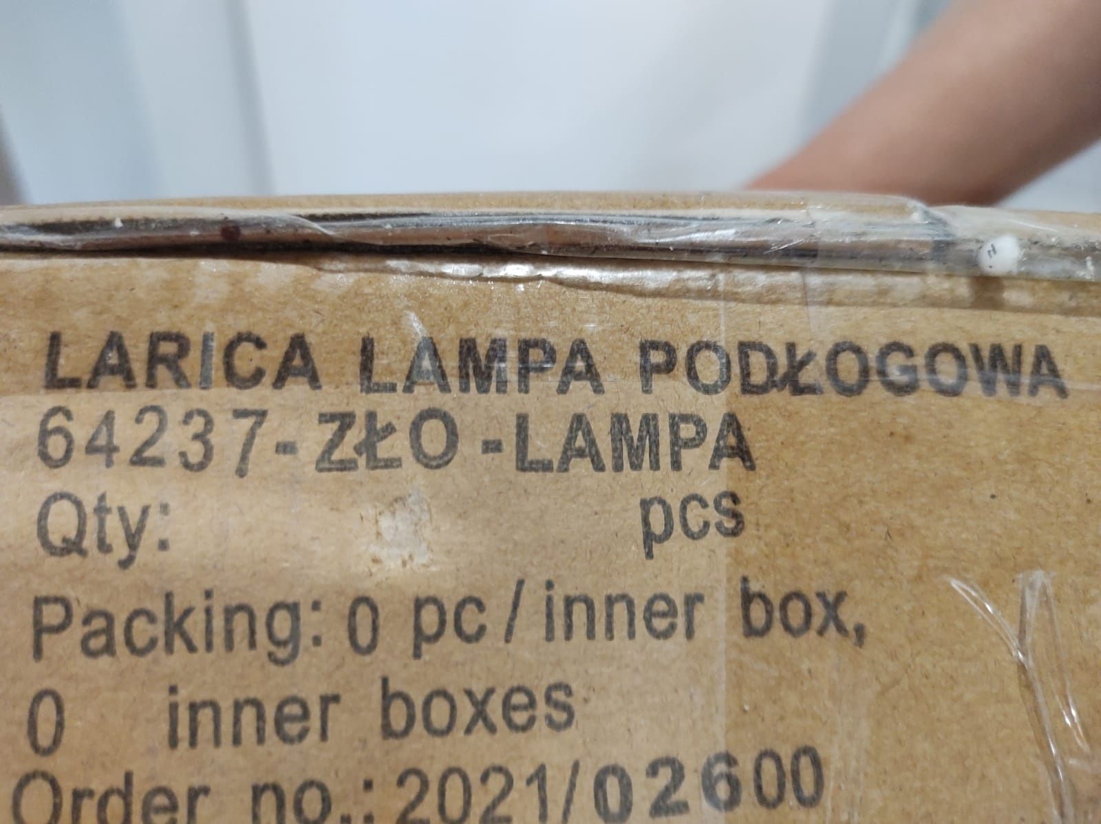 Lampa  podłogowa Larica ,,Nowa "