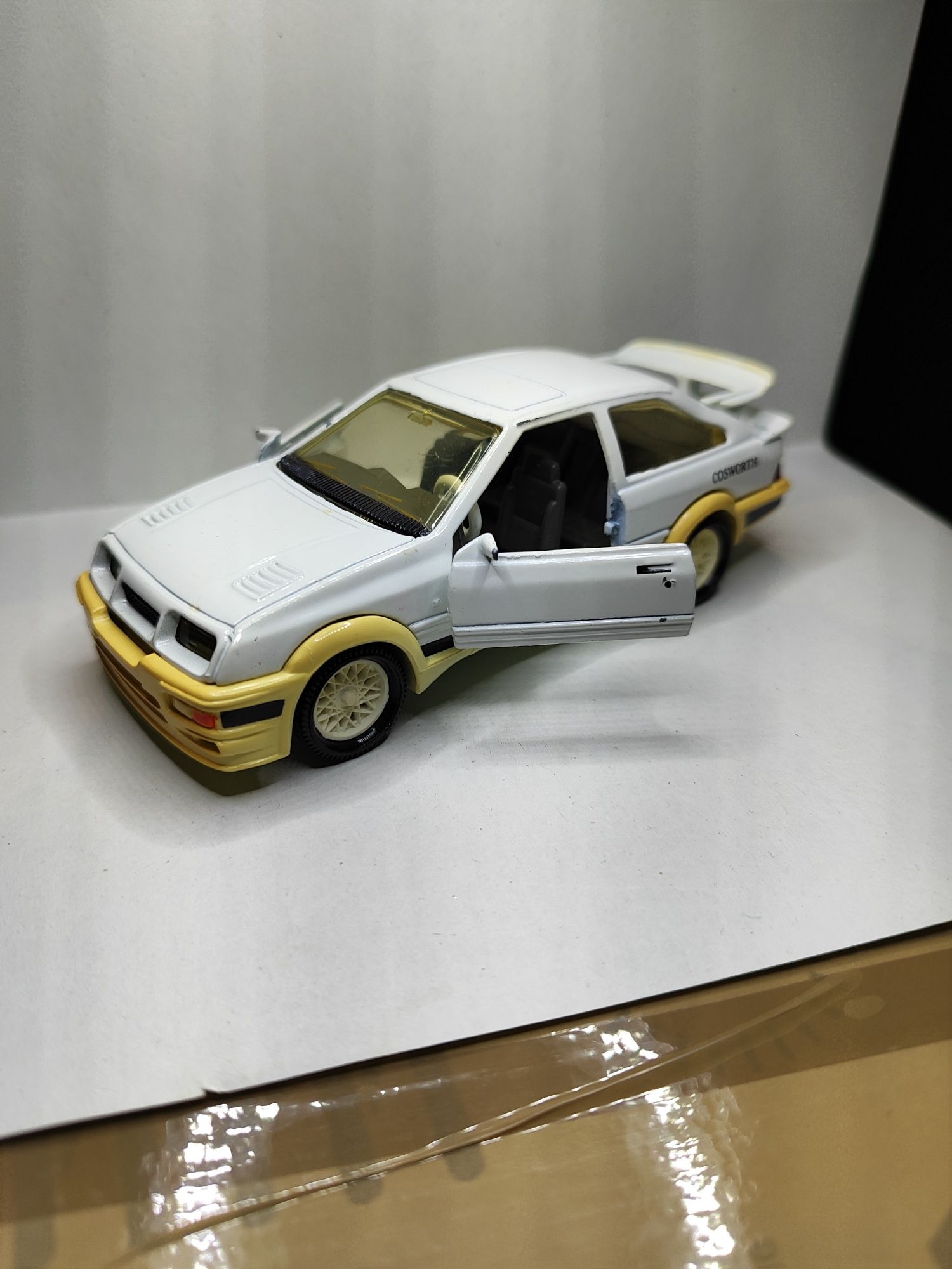 Matchbox super kings Ford sierra